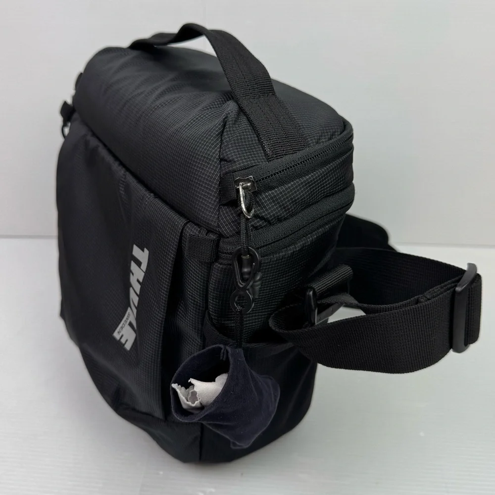 THULE Aspect Camera DSLR Shoulder Pack Travel Bag Padded - Black NO DIVIDERS